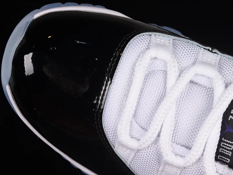 All categories Air Jordan Jordan series basketball shoes Air Jordan 11 OG version Air Jordan 11Concord AJ11 Concord black and white replica basketball shoes 378037-100